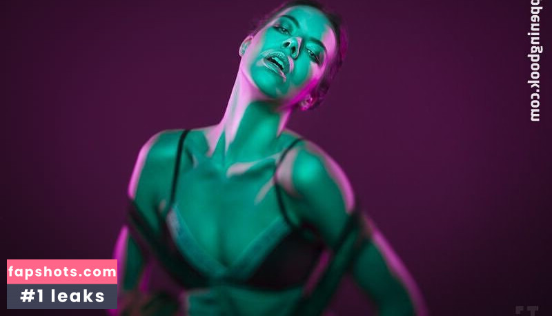 Denisa Strakova gallery photo #11