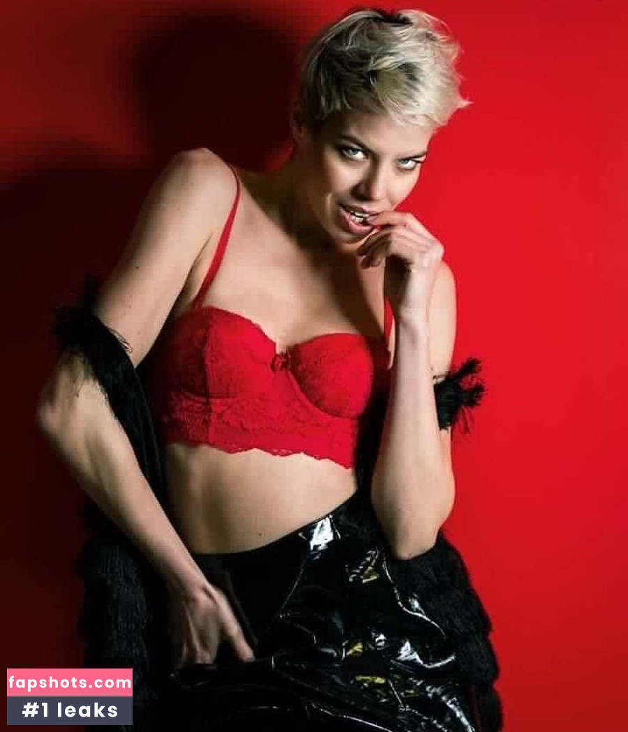 Denisa Strakova gallery photo #47