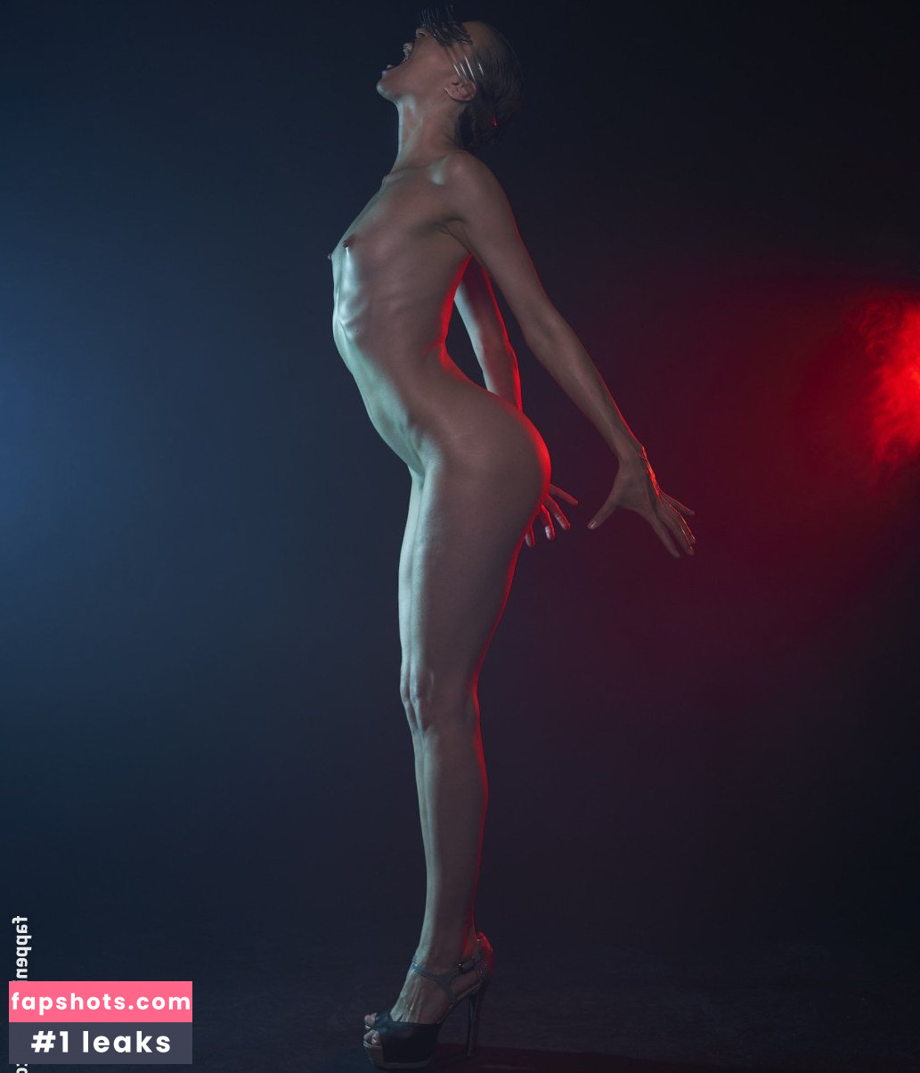 Denisa Strakova gallery photo #6