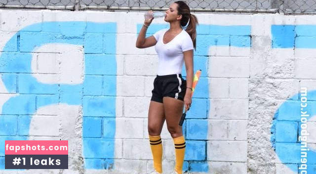 Denise Bueno gallery photo #11