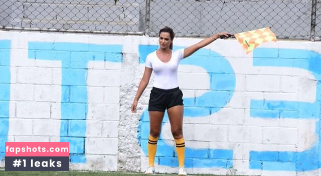 Denise Bueno gallery photo #6