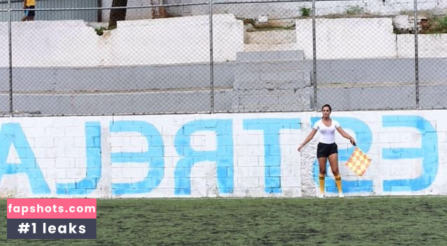 Denise Bueno gallery photo #7