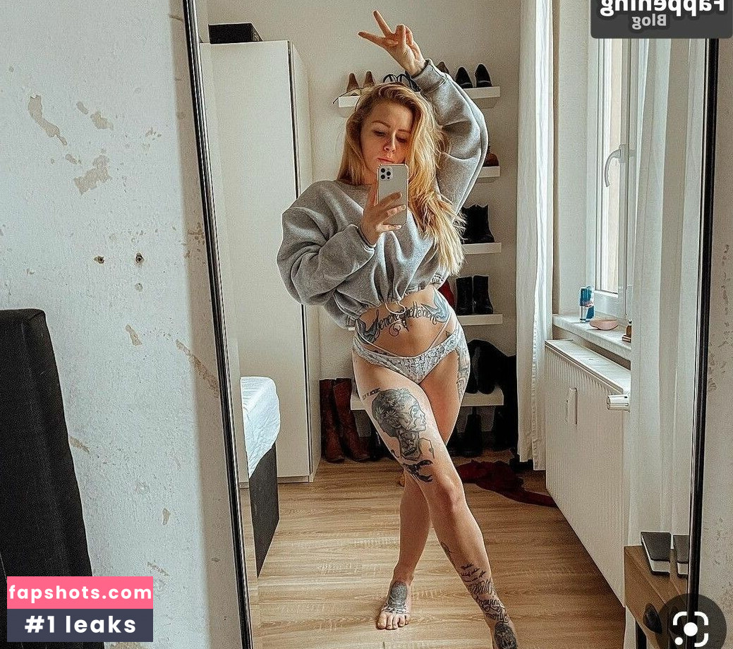 Denise Duck gallery photo #8