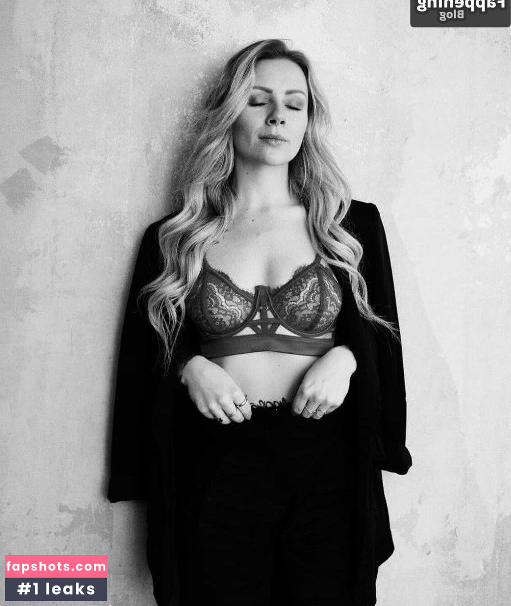 Denise Duck gallery photo #10