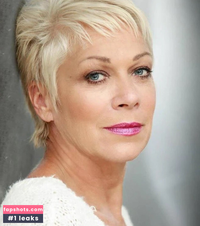 Denise Welch gallery photo #21