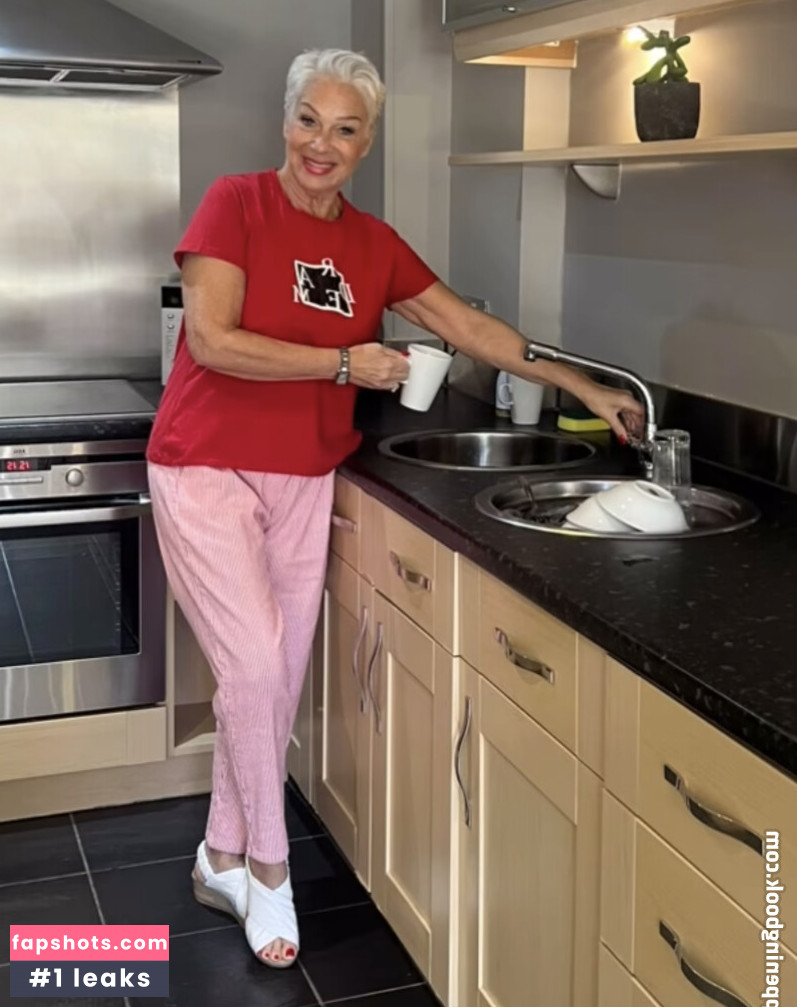 Denise Welch gallery photo #7