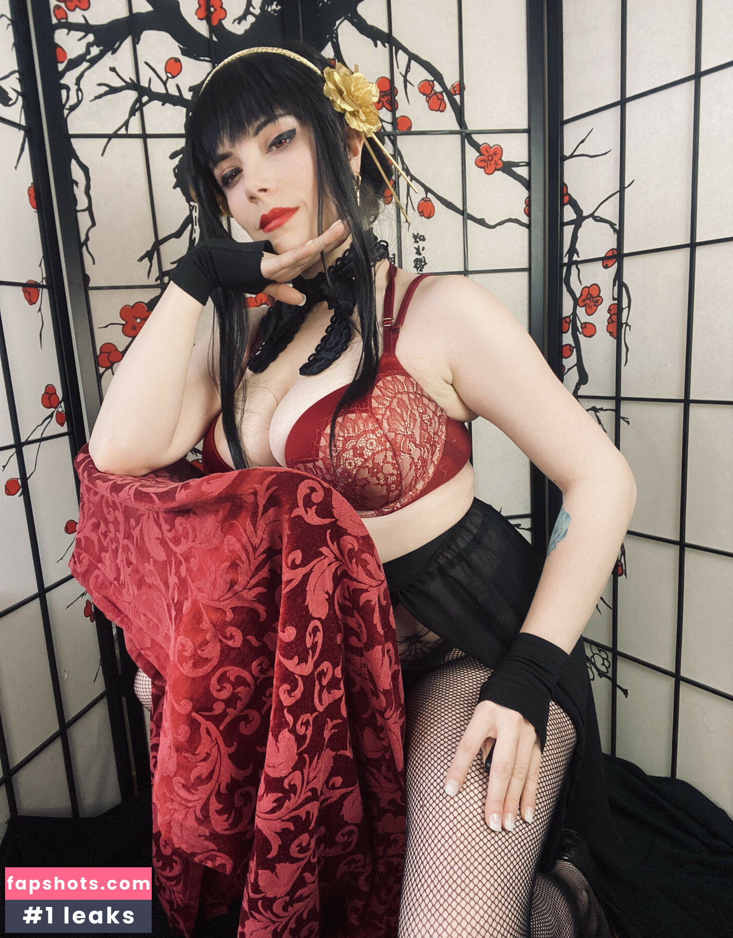 Dera Megurine gallery photo #13