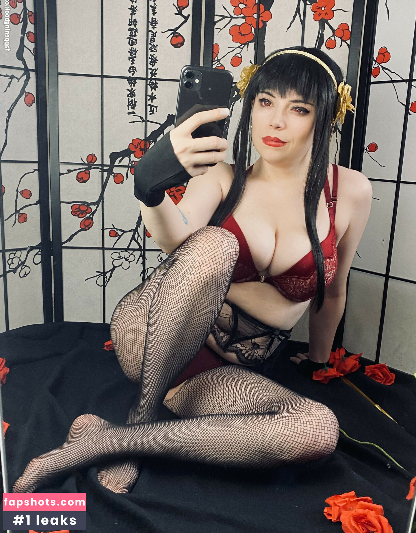 Dera Megurine gallery photo #16