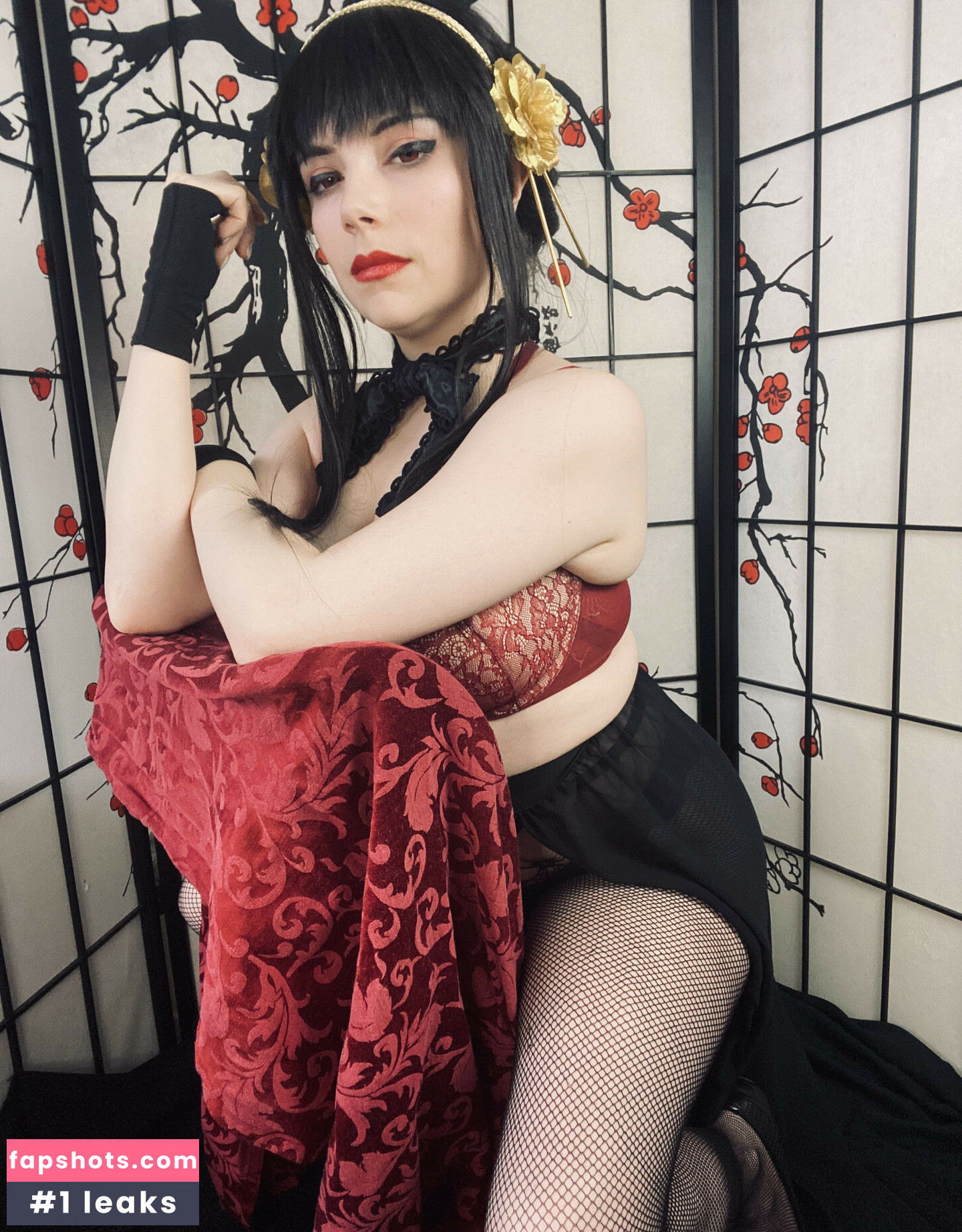 Dera Megurine gallery photo #26