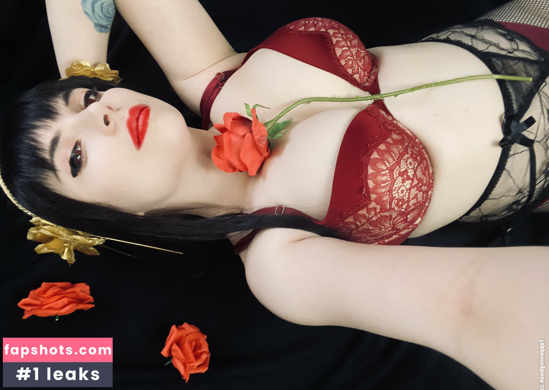 Dera Megurine gallery photo #30