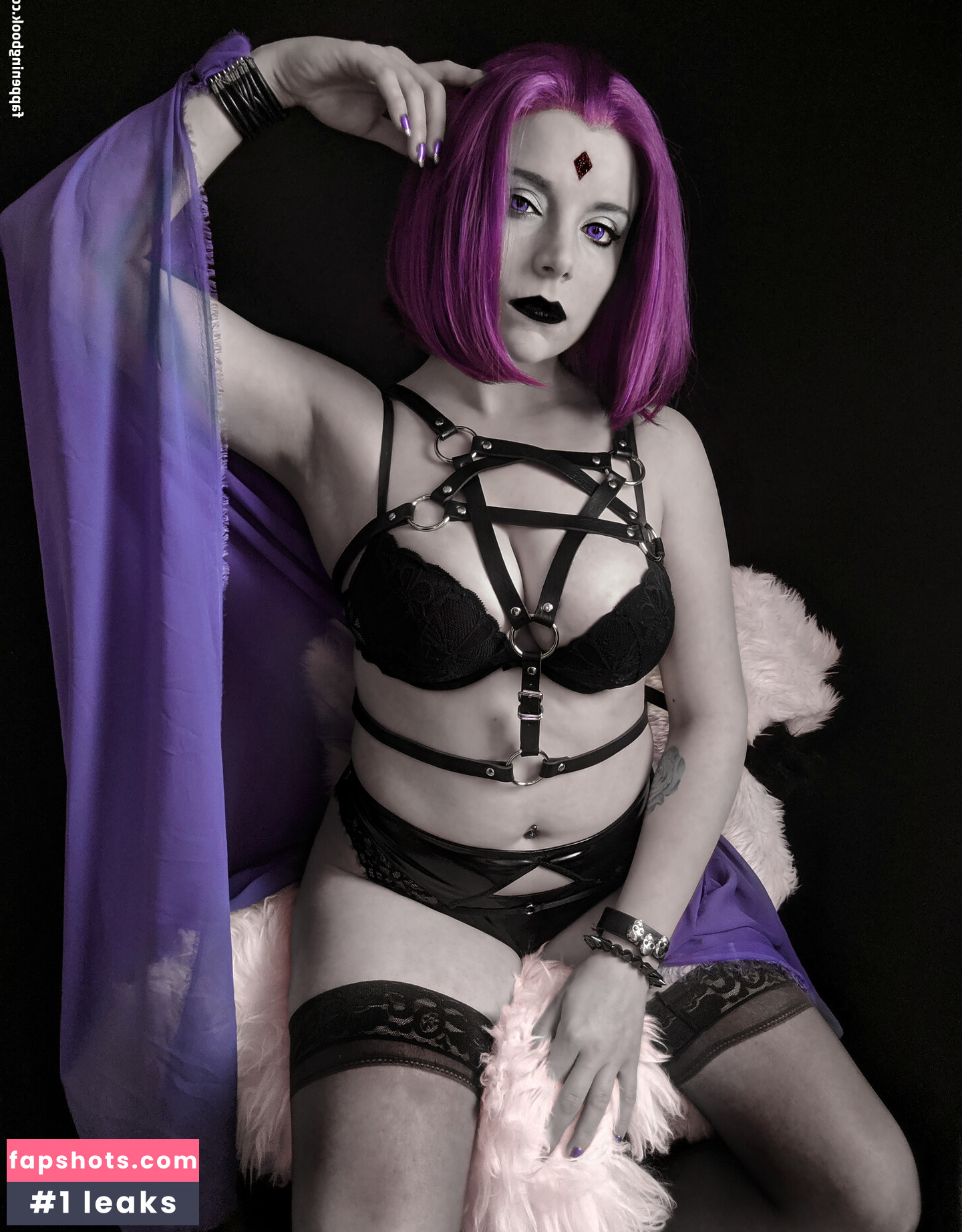 Dera Megurine gallery photo #37