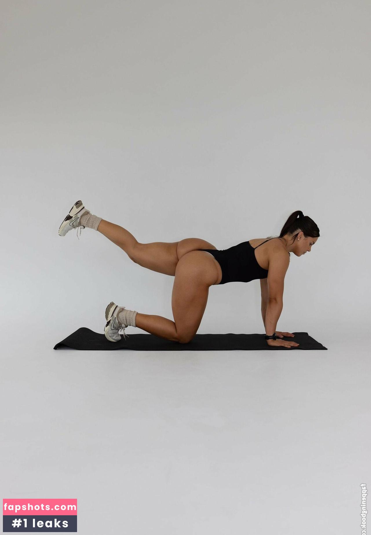 Desi Johnson Nude Leaks OnlyFans Photos #30 - LeakJerk