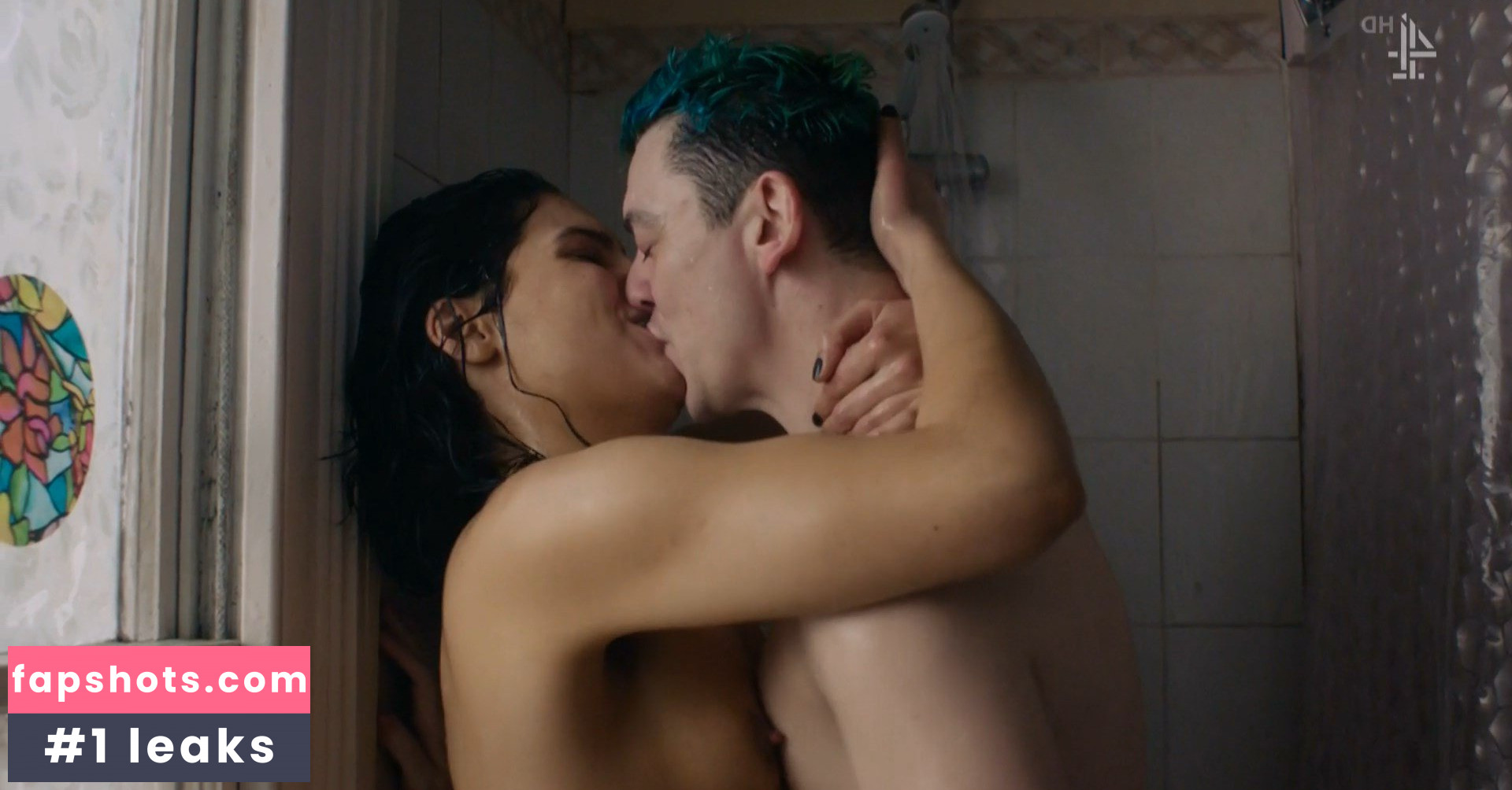 Desiree Akhavan gallery photo #13