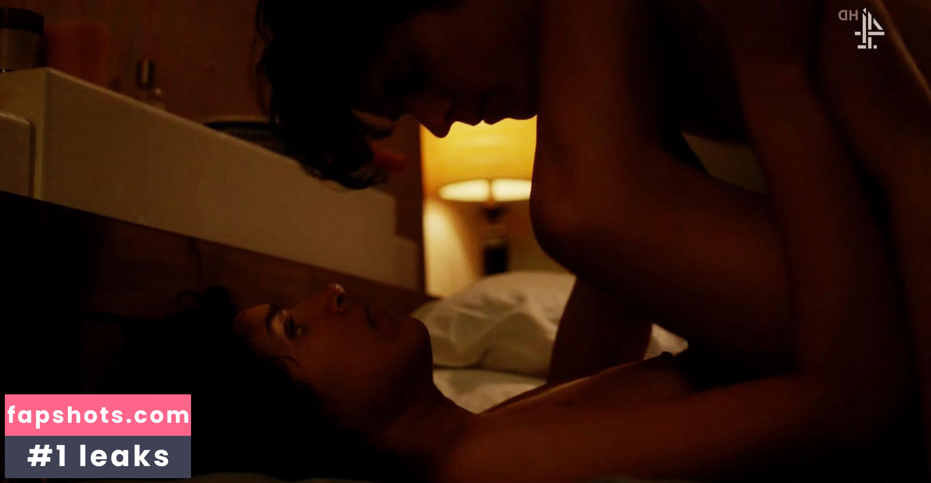 Desiree Akhavan gallery photo #31