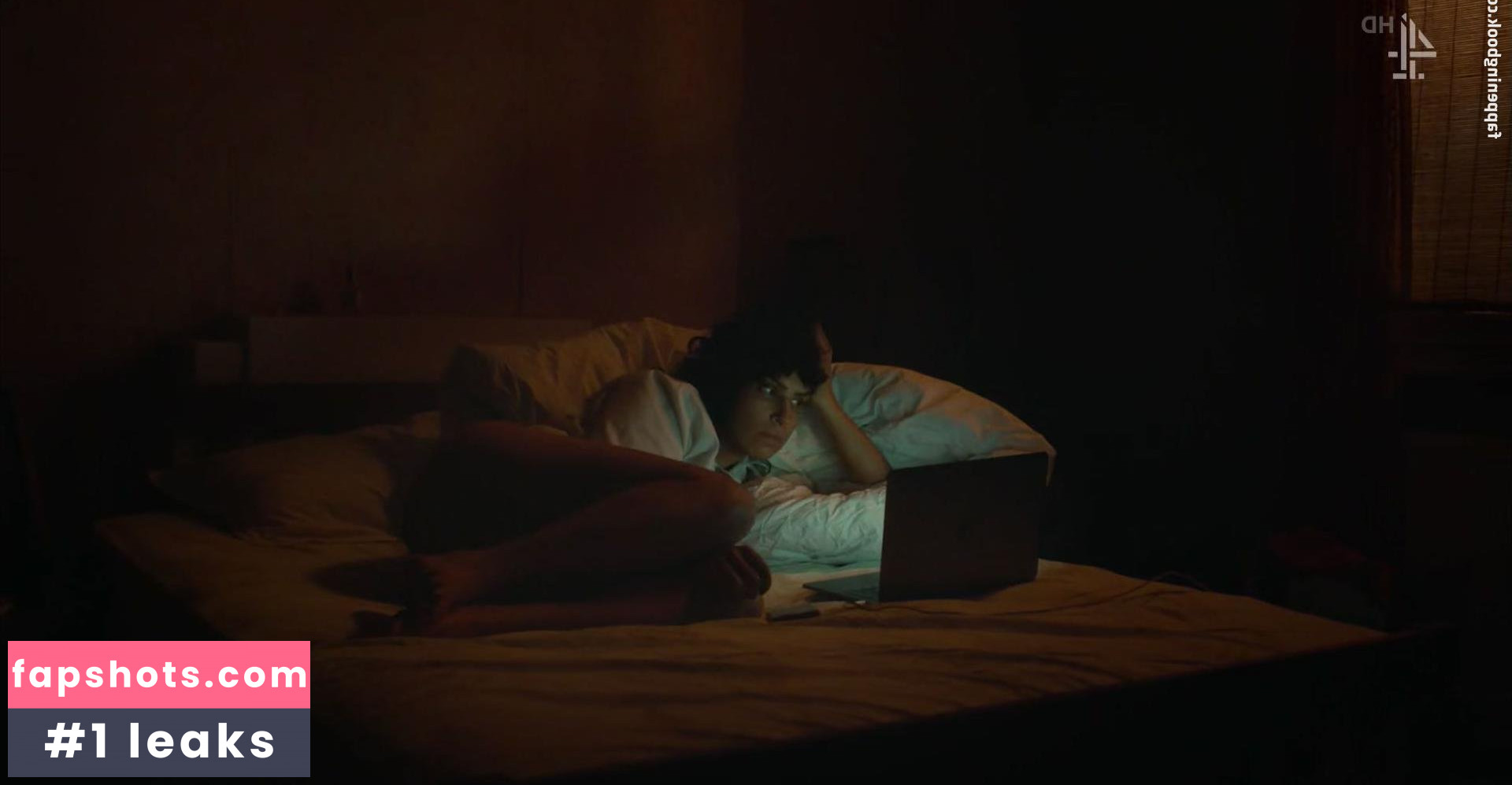 Desiree Akhavan gallery photo #47