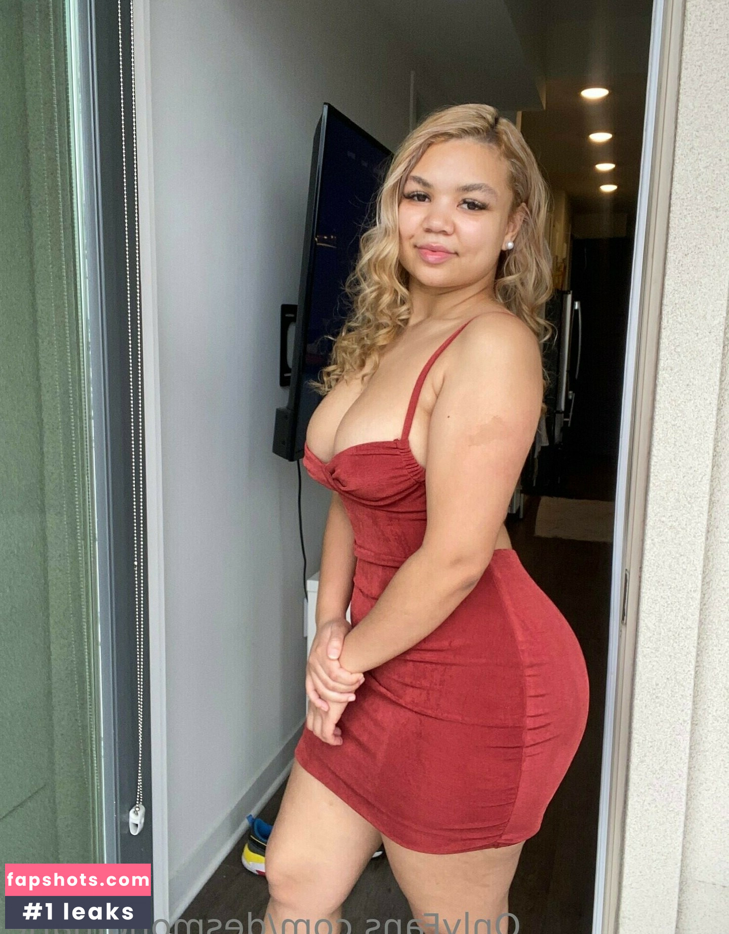 desmondmarie gallery photo #11