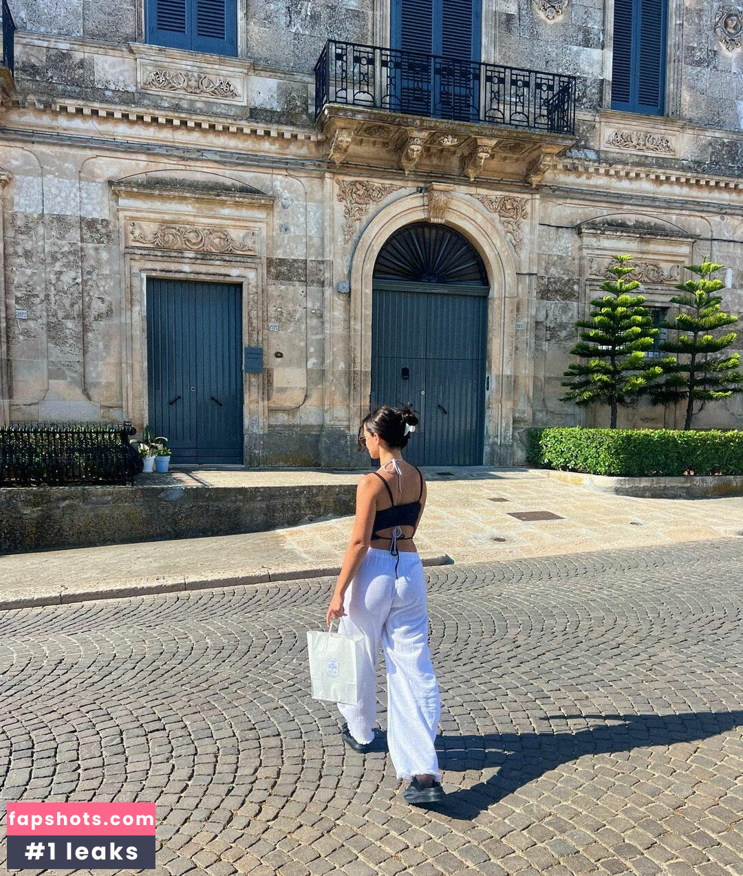 Develique gallery photo #148