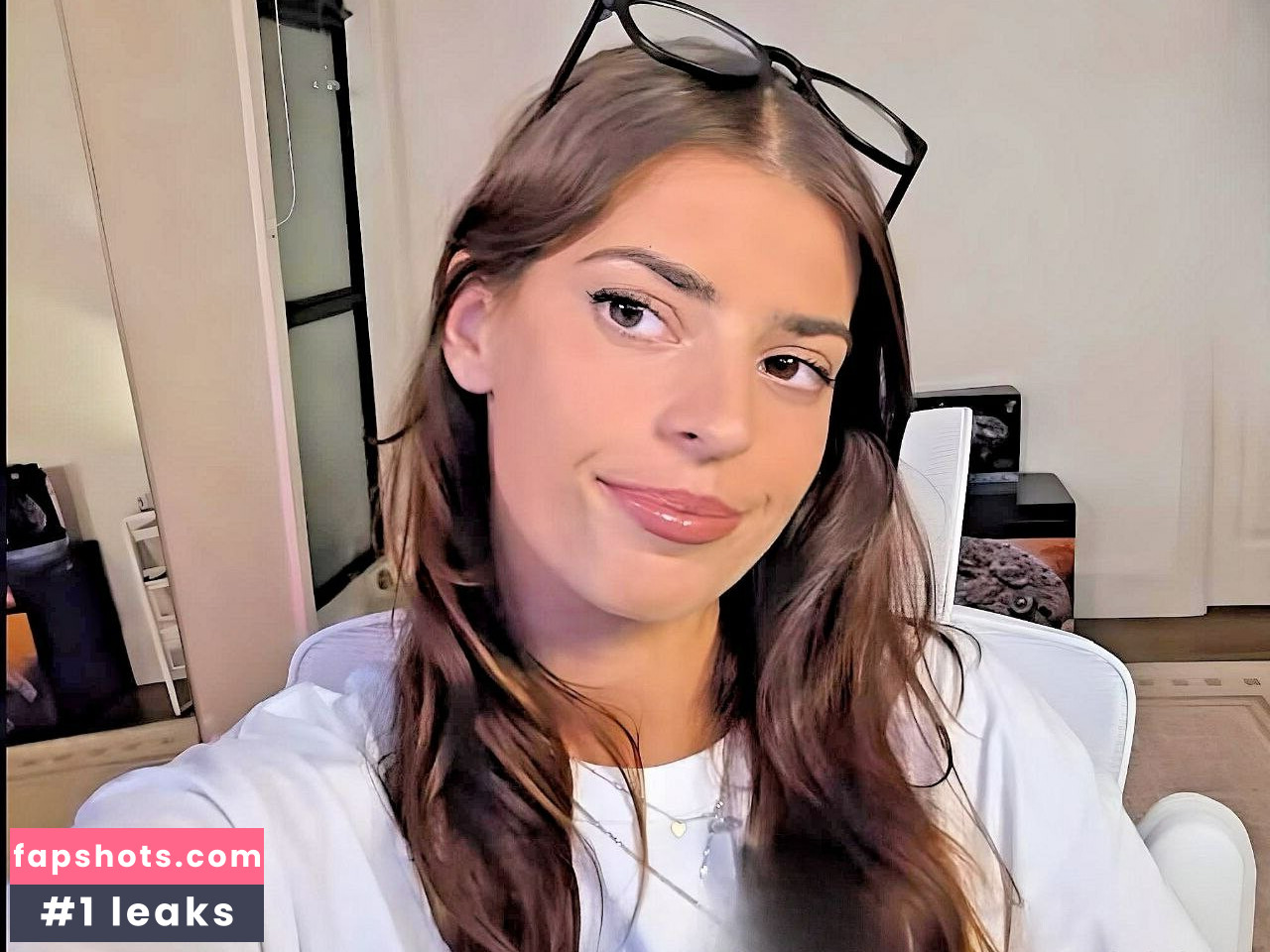 Develique gallery photo #31