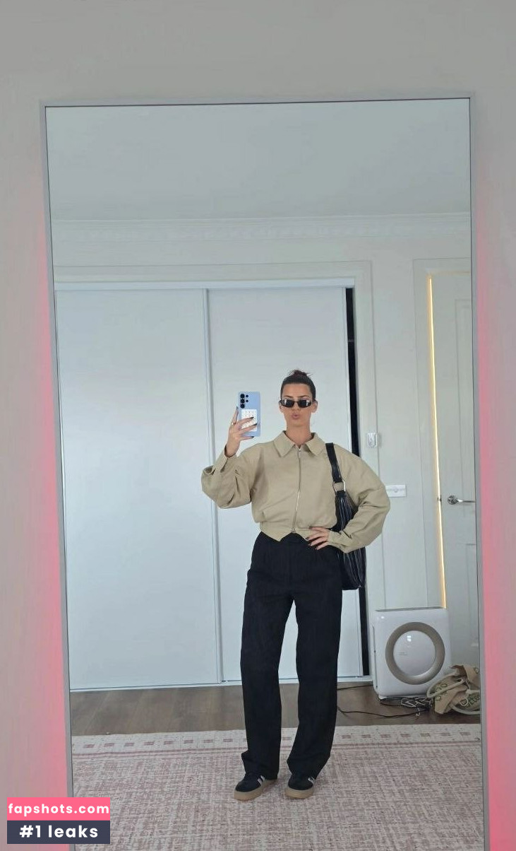 Develique gallery photo #32