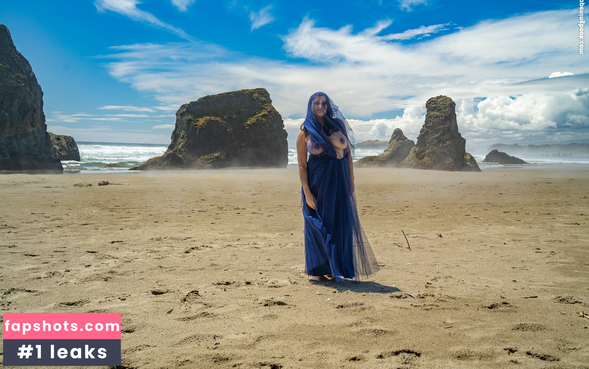 Devi The Model gallery photo #20