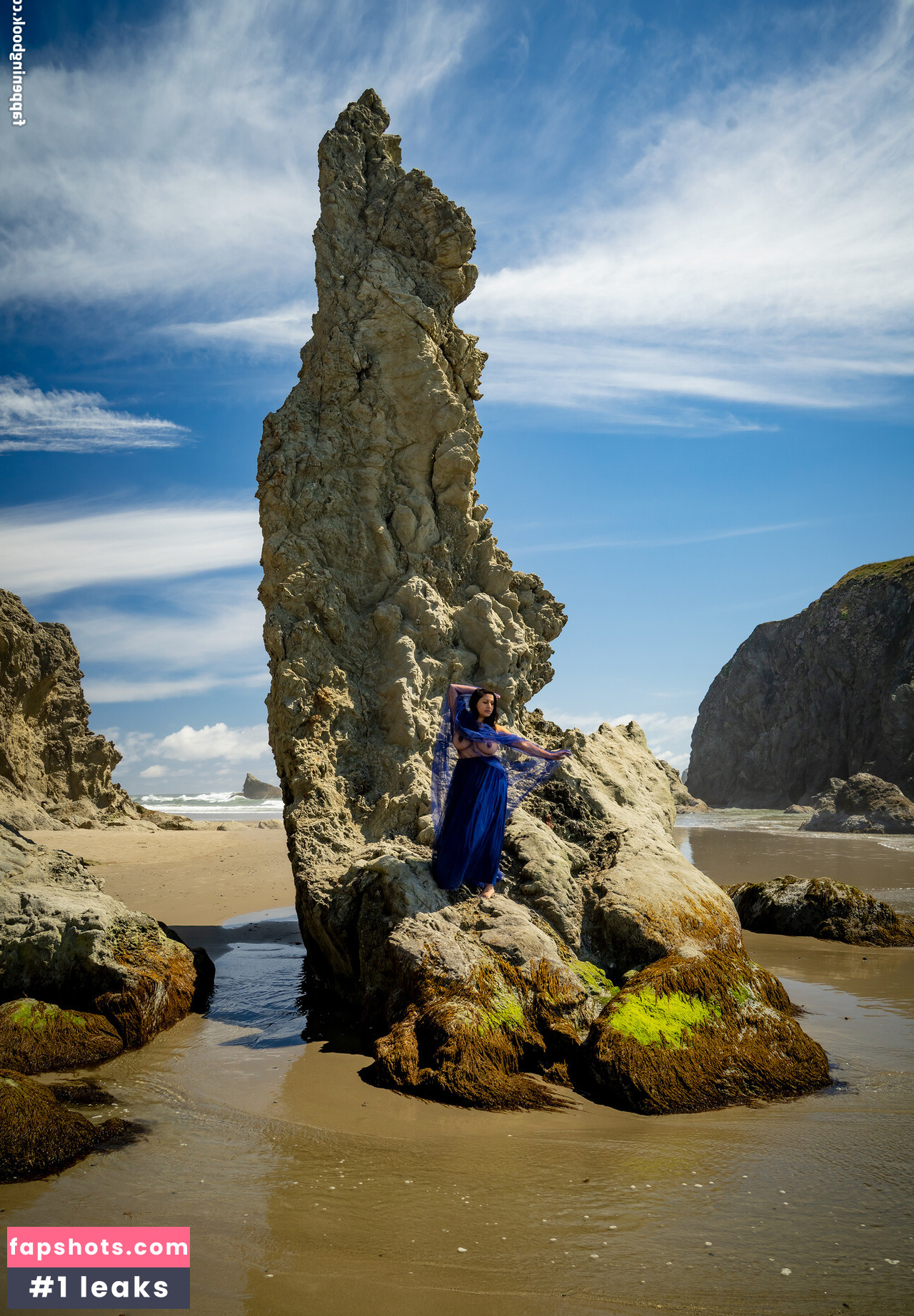 Devi The Model gallery photo #22