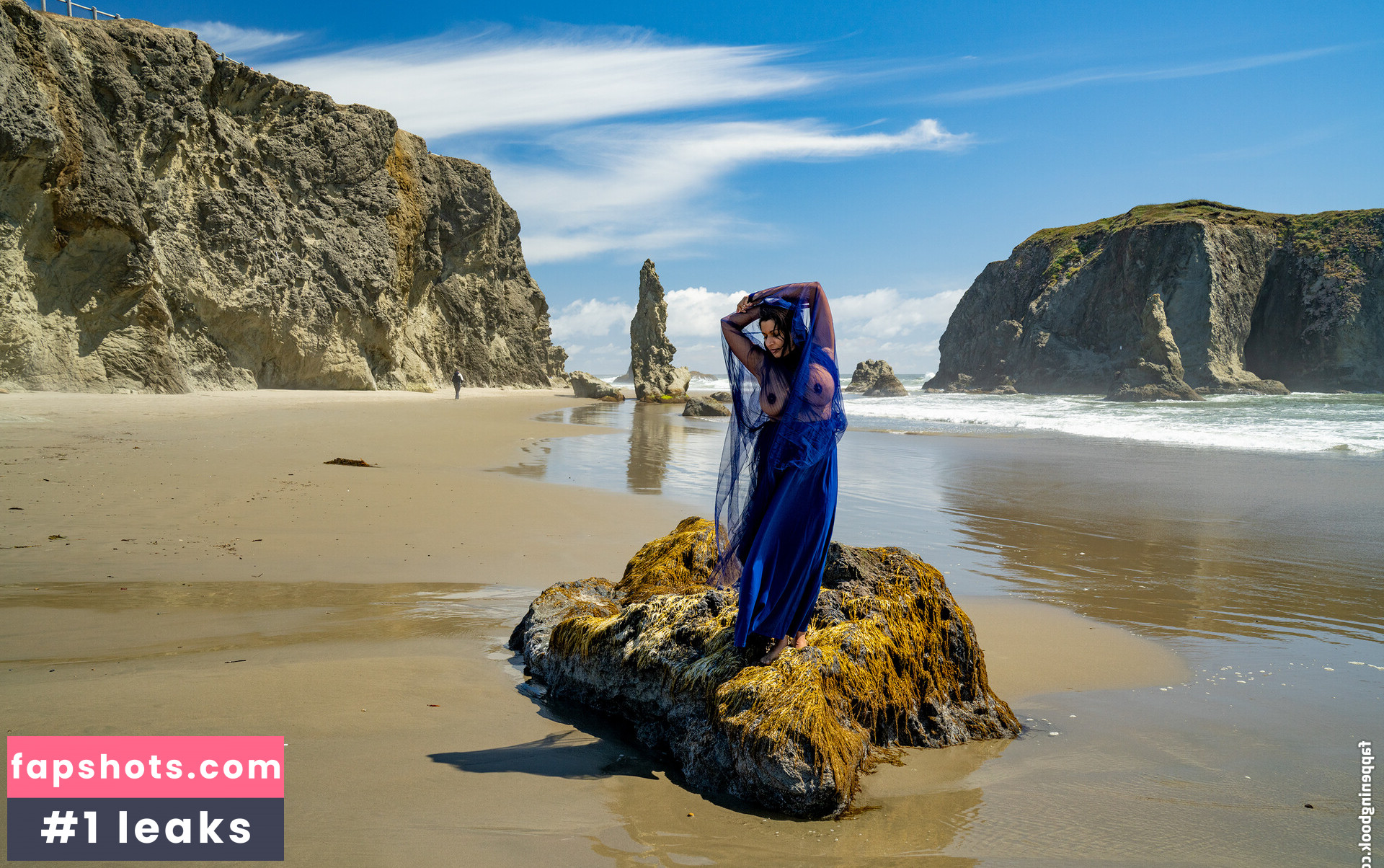 Devi The Model gallery photo #30