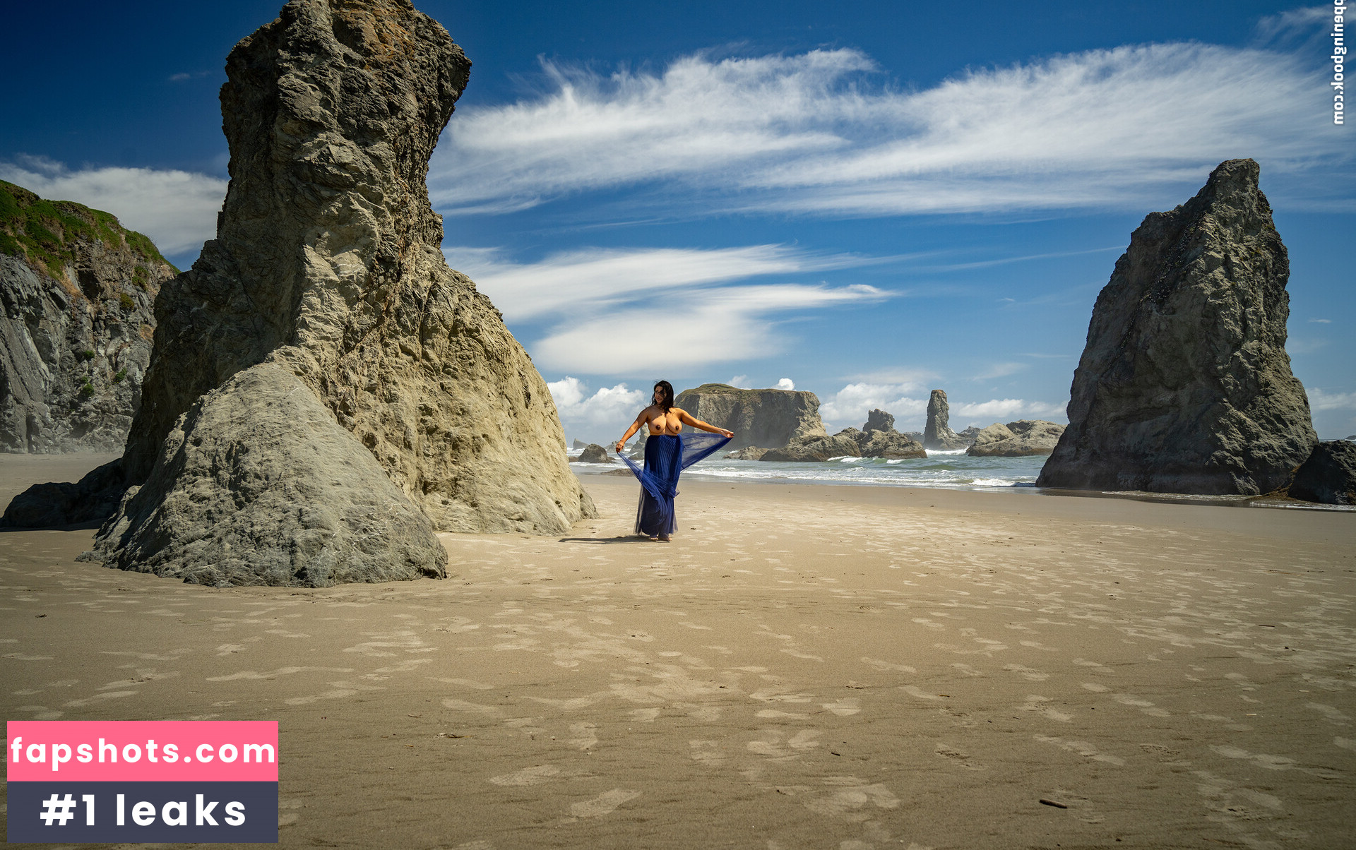 Devi The Model gallery photo #31