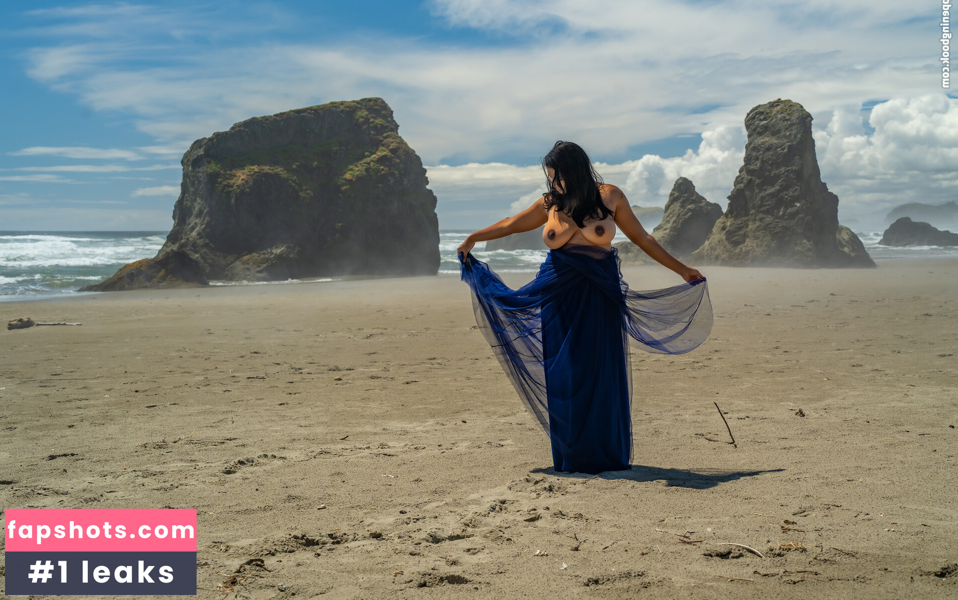 Devi The Model gallery photo #32