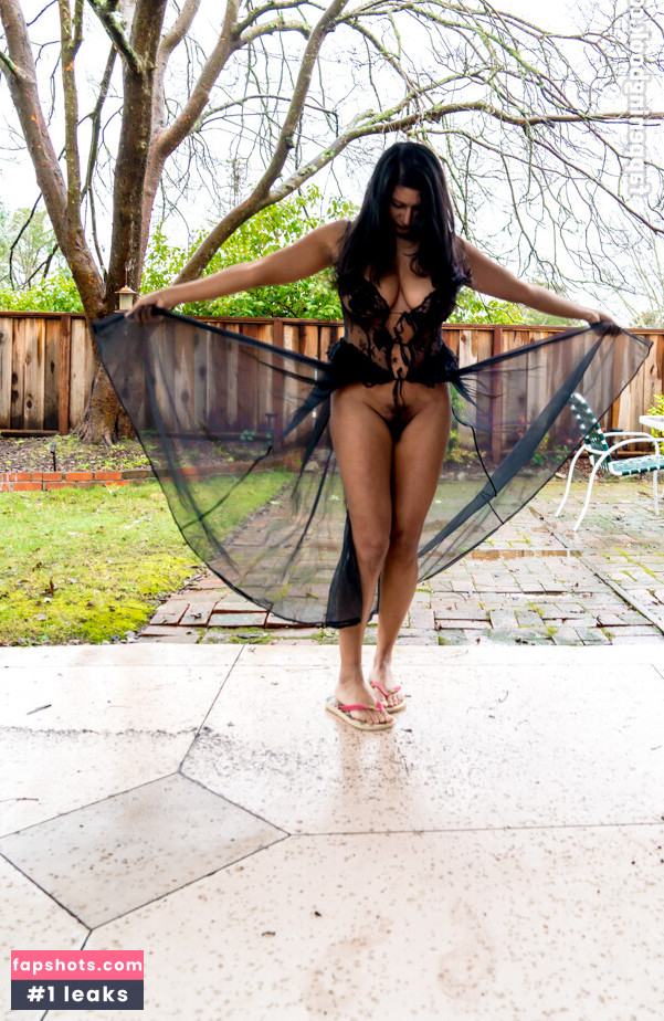 Devi The Model gallery photo #90