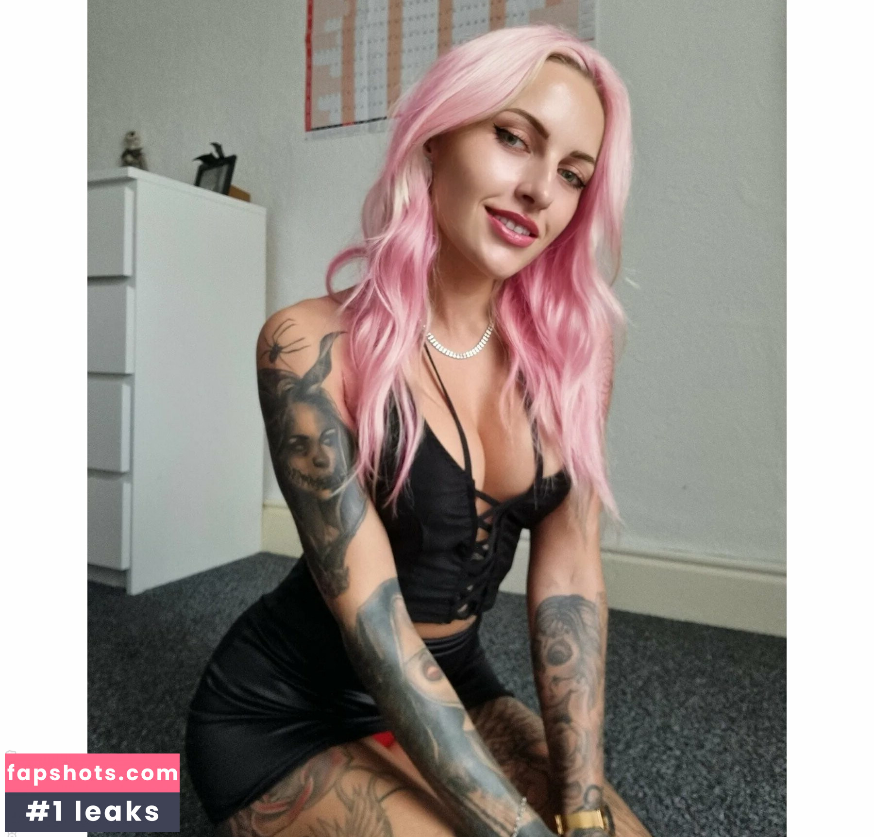 Devilsbarbie69 gallery photo #7