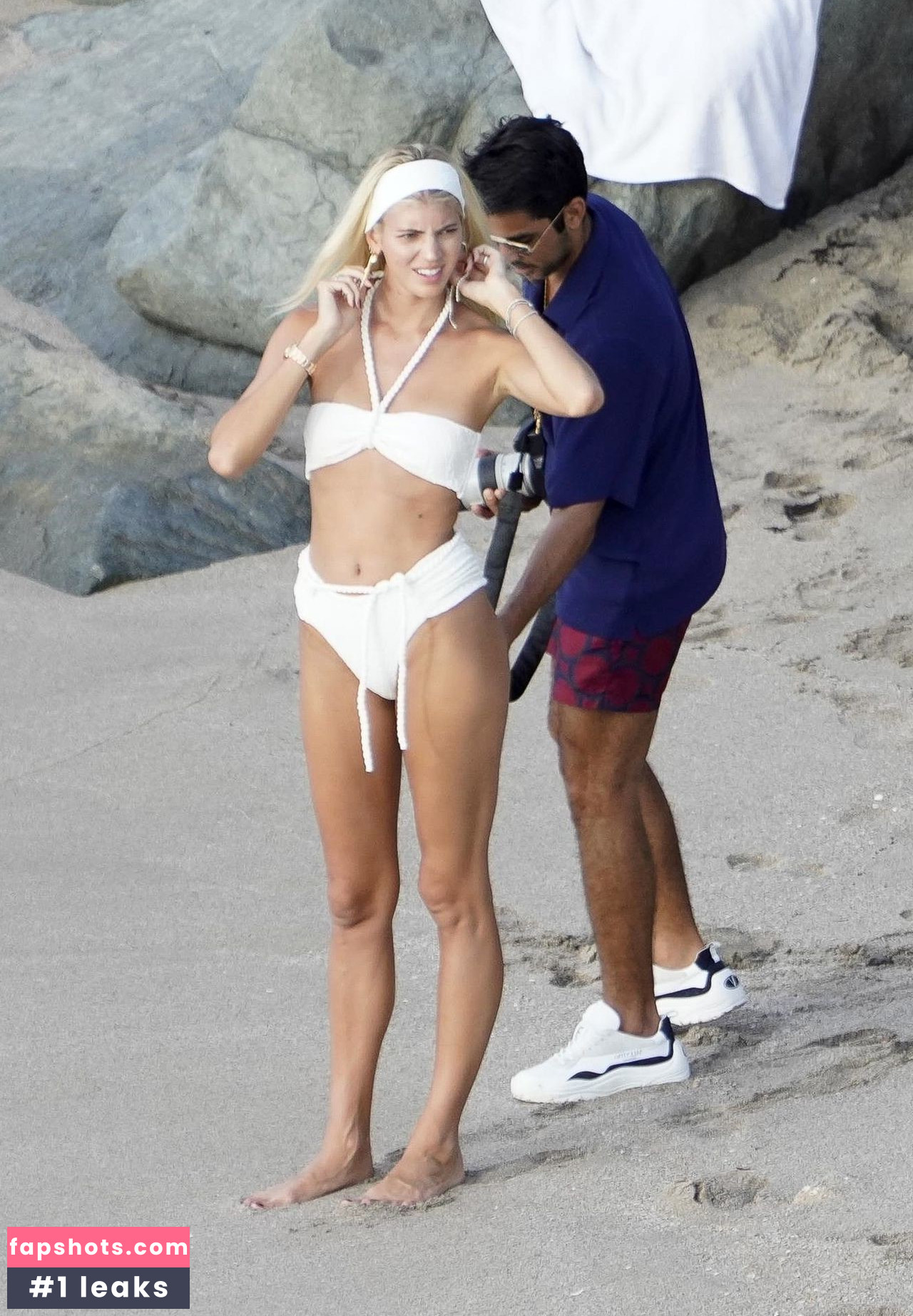 Devon Windsor gallery photo #78