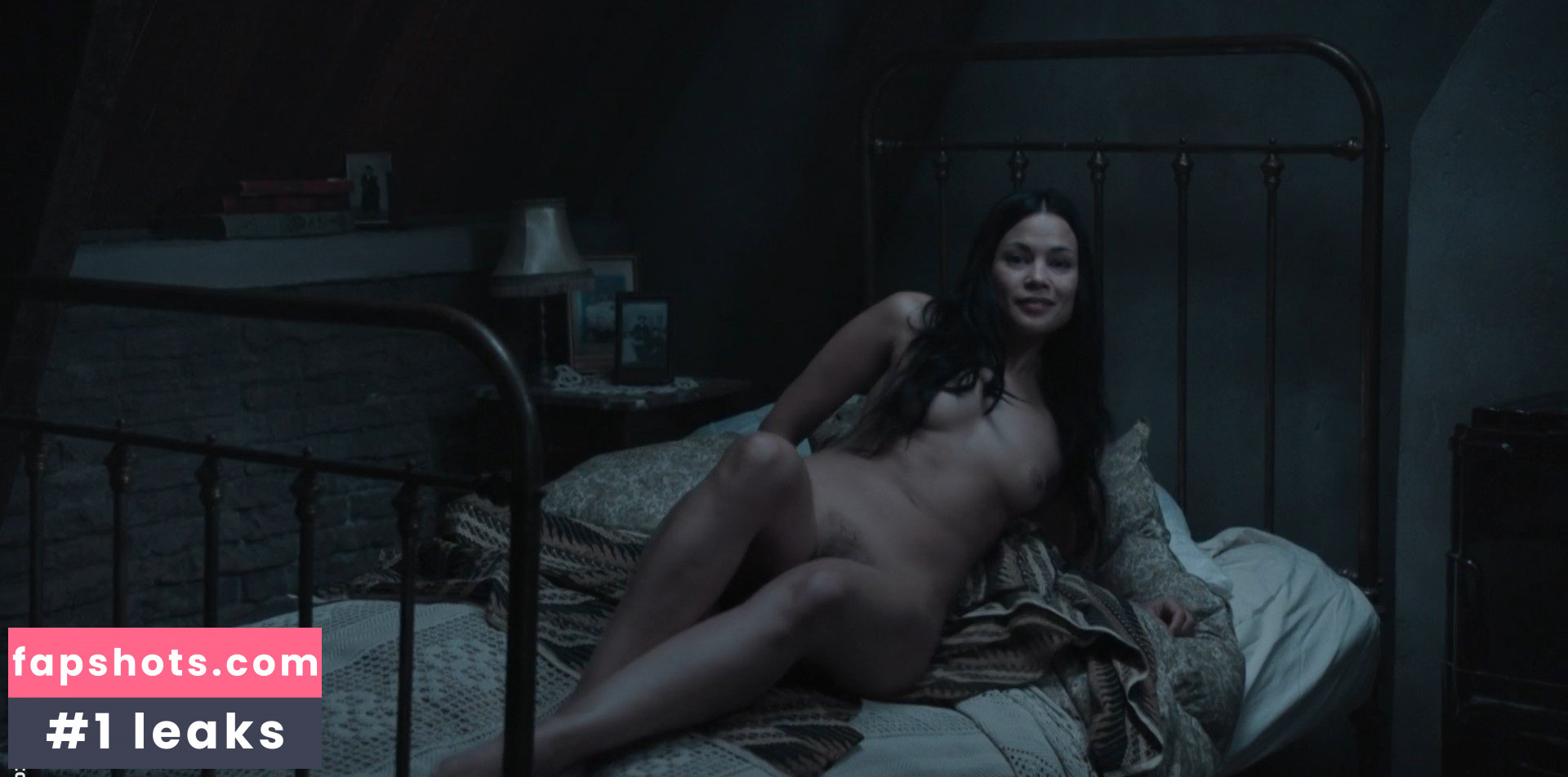 Dewi Reijs gallery photo #2