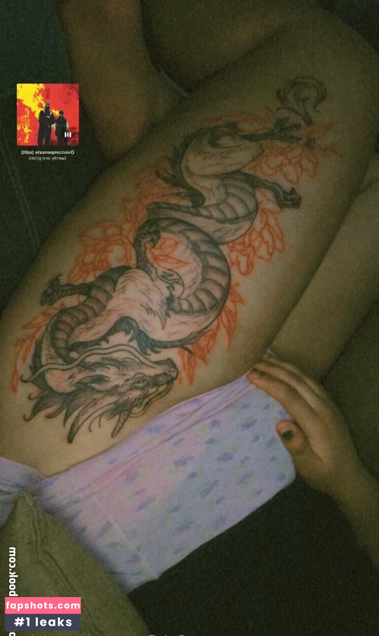 deynah.love nude babe gallery