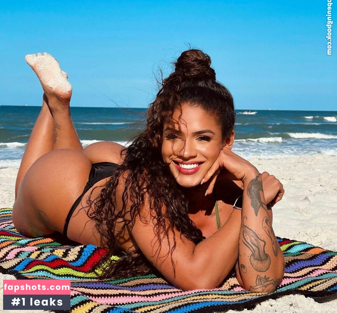 Dhullyana Dutra nude babe gallery