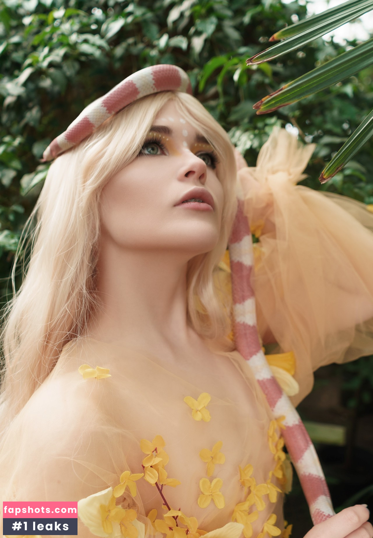 Di Simon gallery photo #15