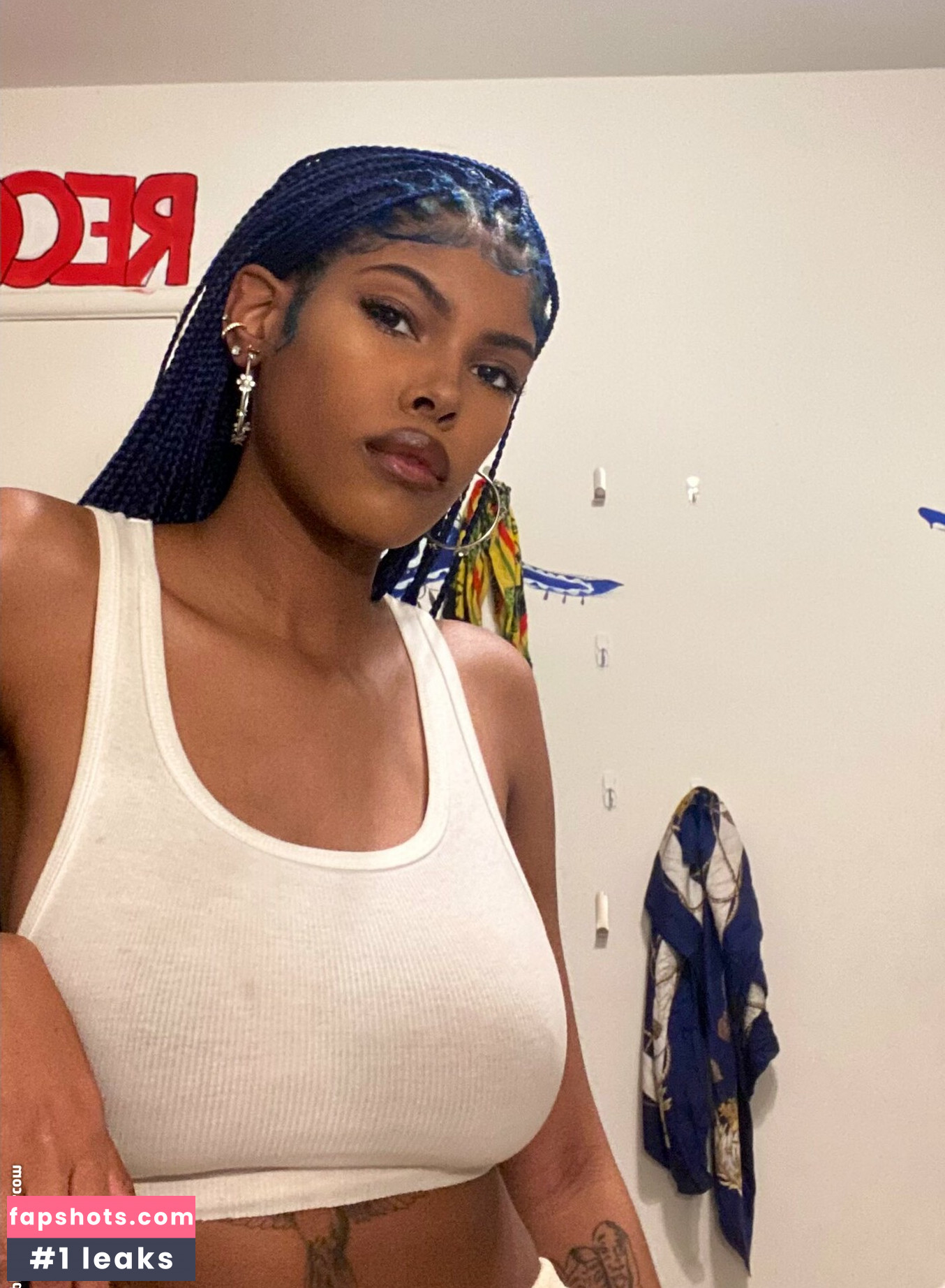 Diamond White gallery photo #17