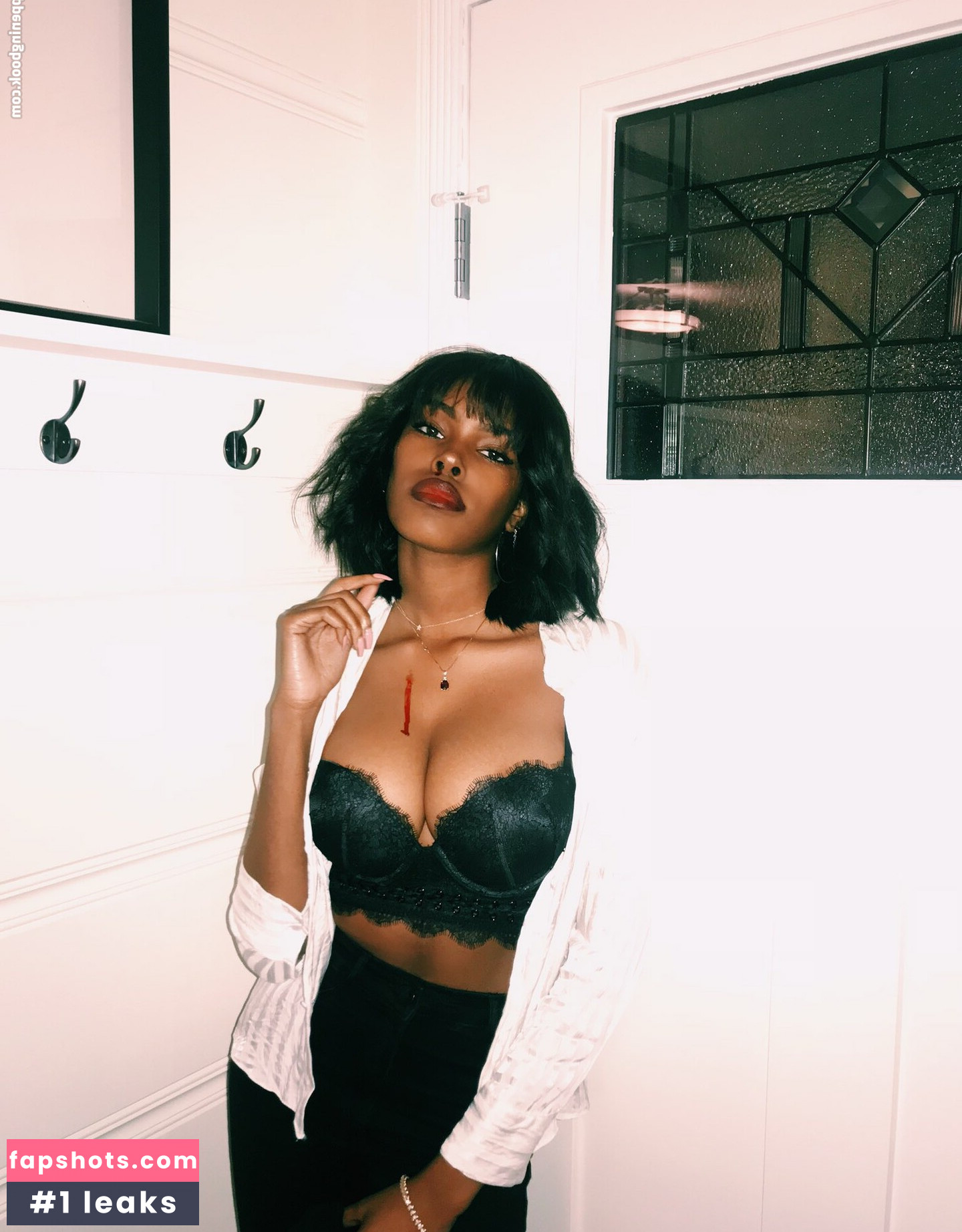 Diamond White gallery photo #19