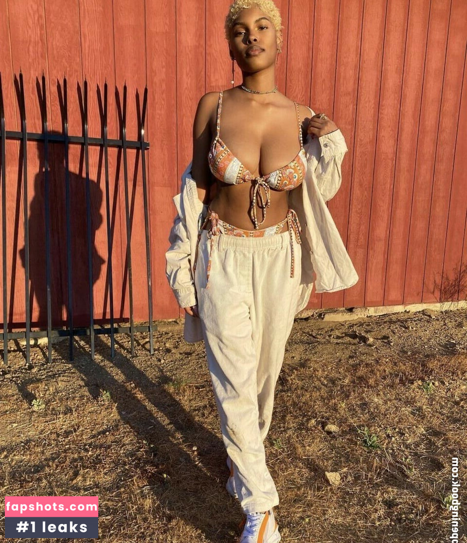 Diamond White gallery photo #26