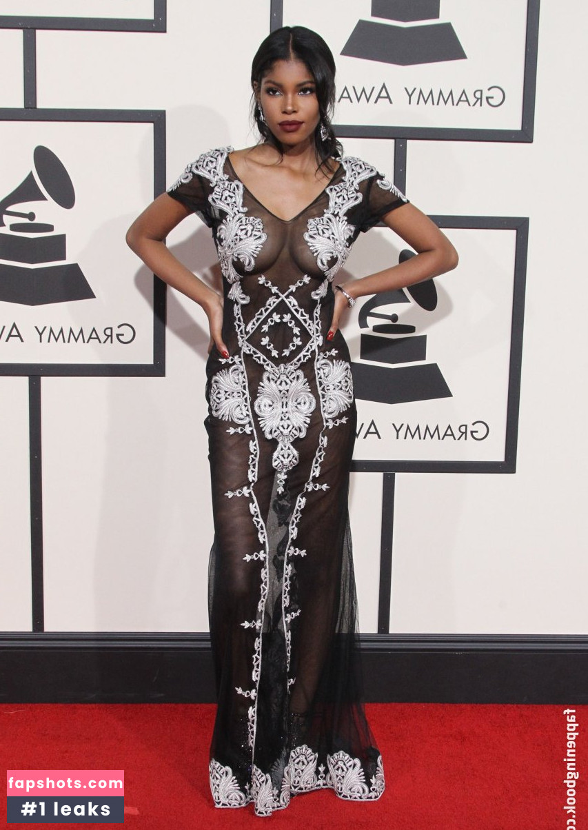 Diamond White gallery photo #31