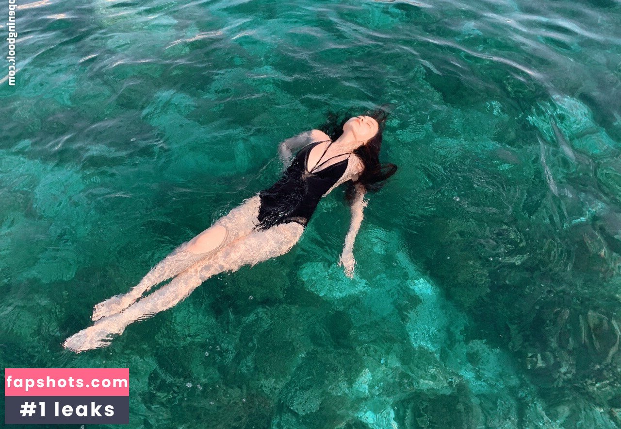 Diana Elias Nude Leaks OnlyFans Photos #6 - LeakJerk