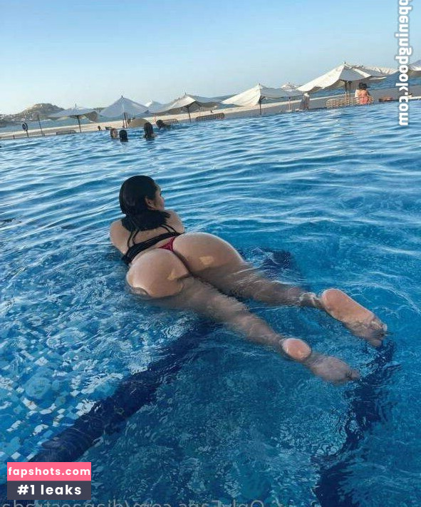 Diana Estrada gallery photo #77