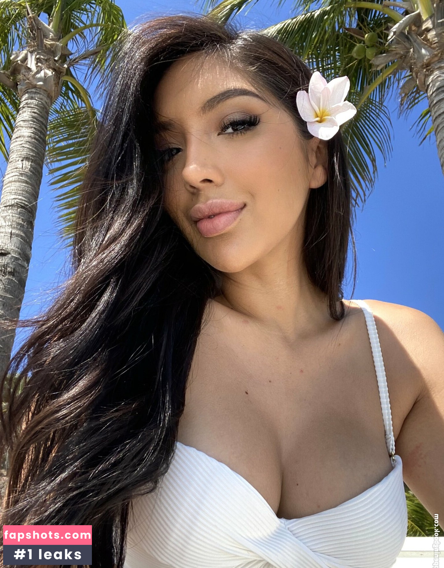 Diana García nude babe gallery