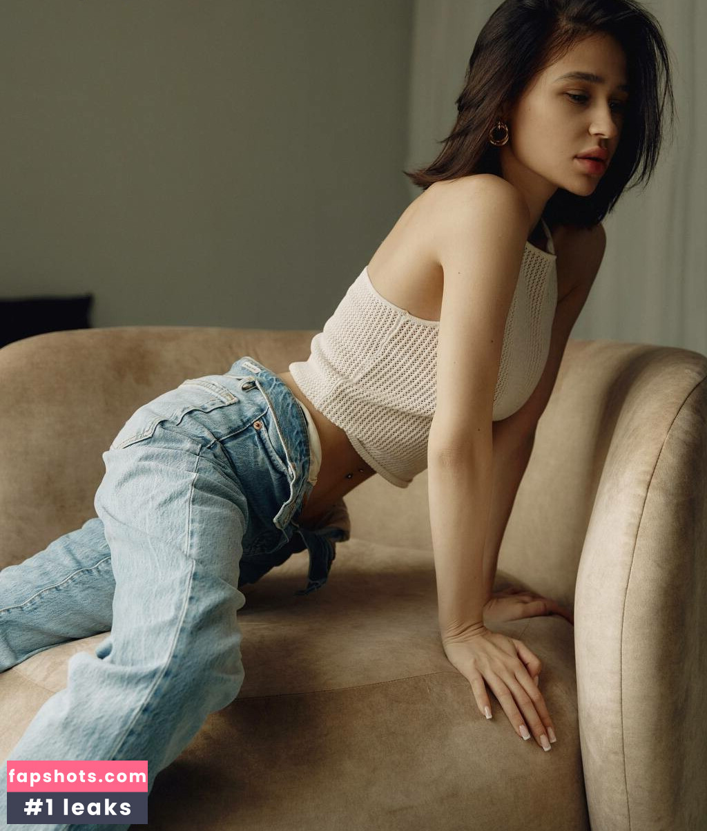 Diana Koss gallery photo #10