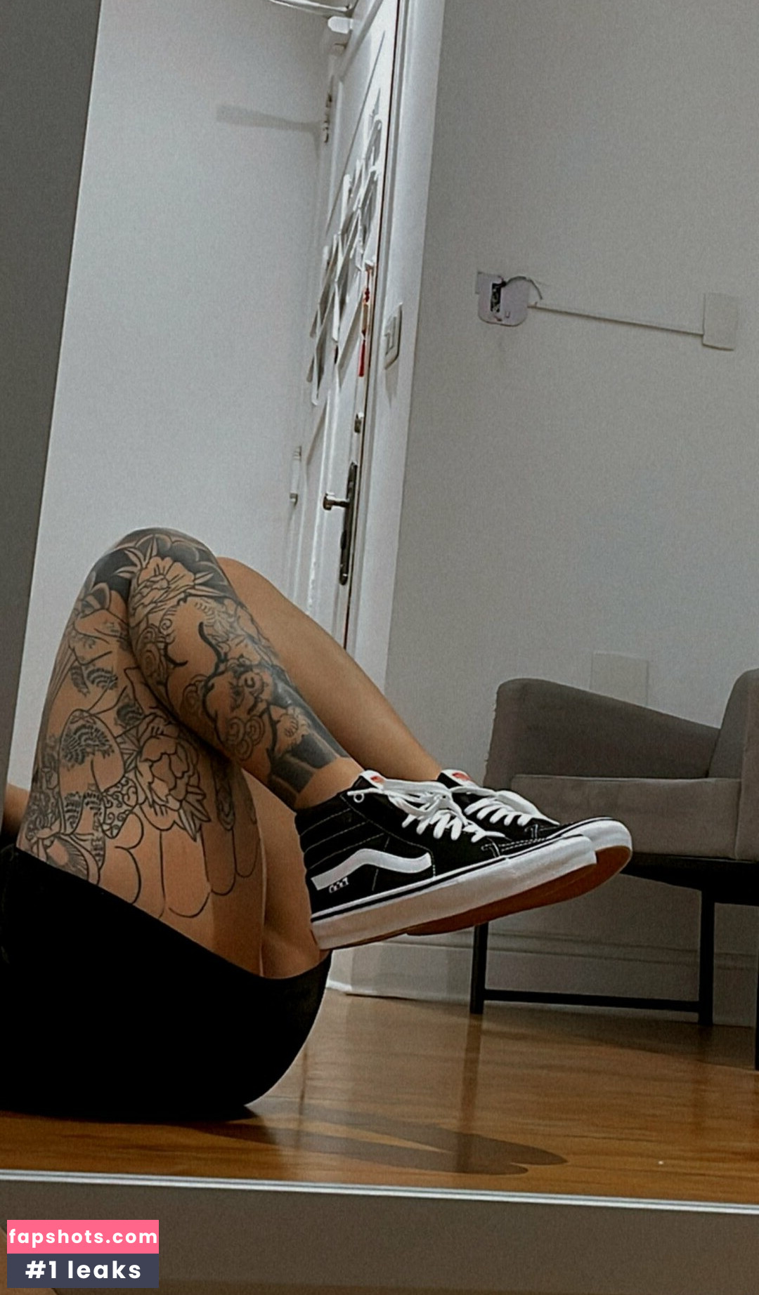 Diana Koyuncu nude babe gallery