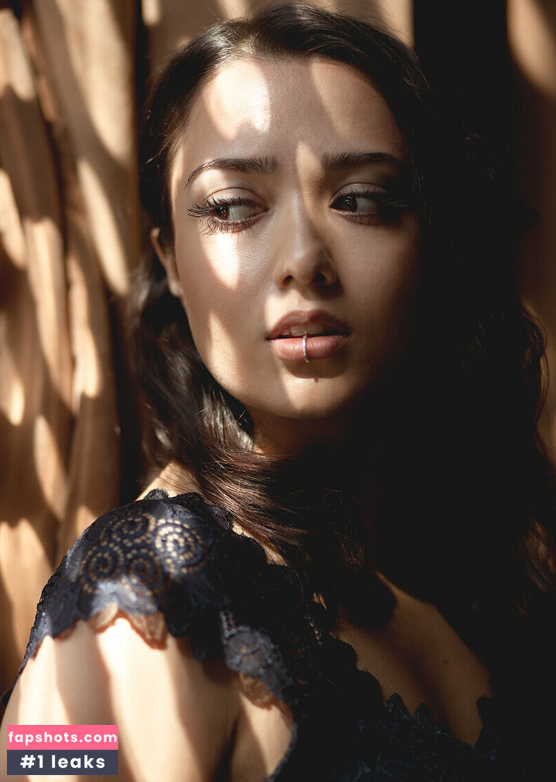 Diana Moon gallery photo #16