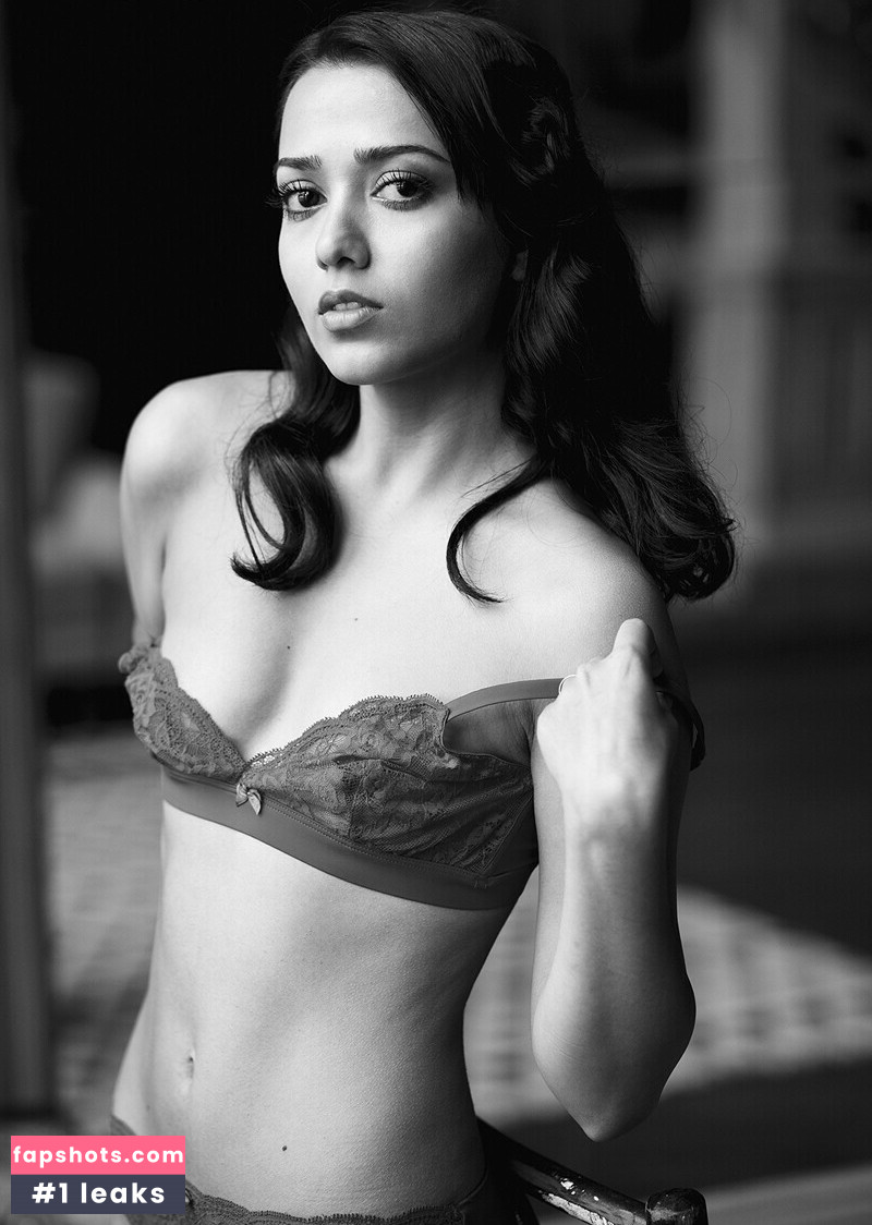 Diana Moon nude babe gallery