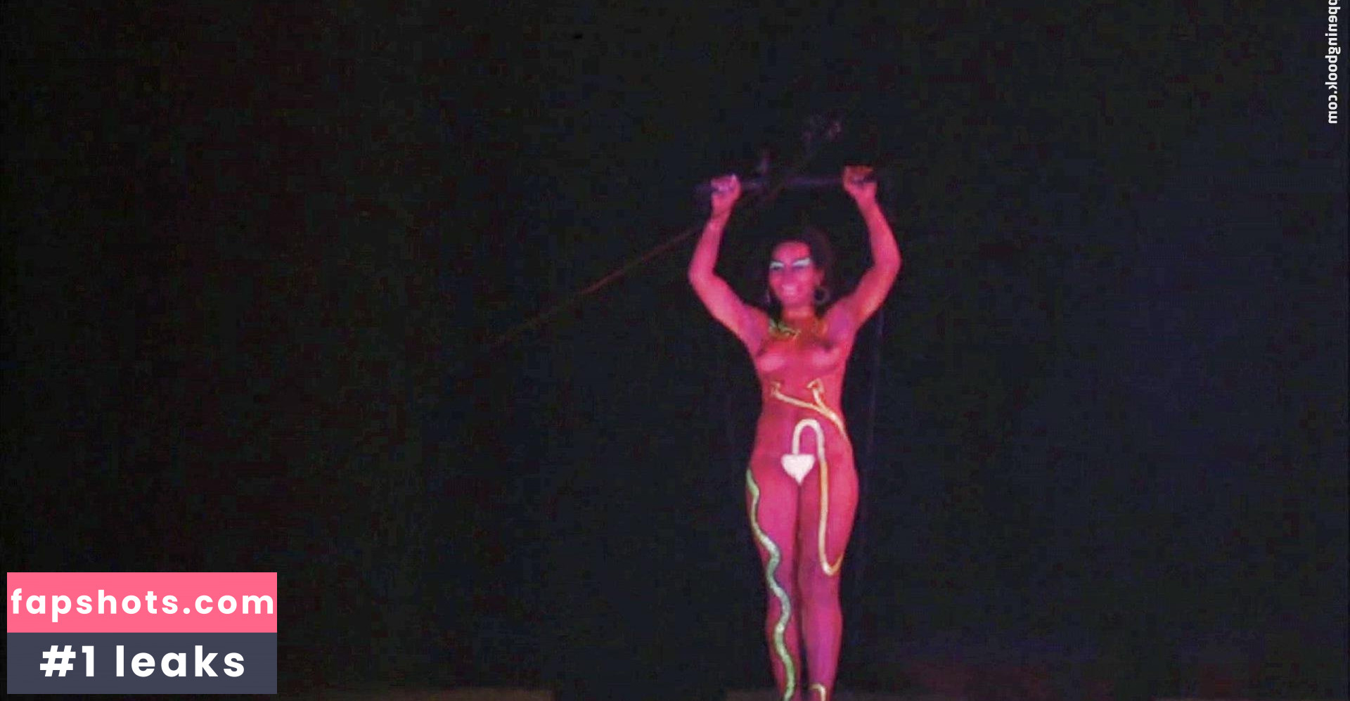 Diana Rose gallery photo #9