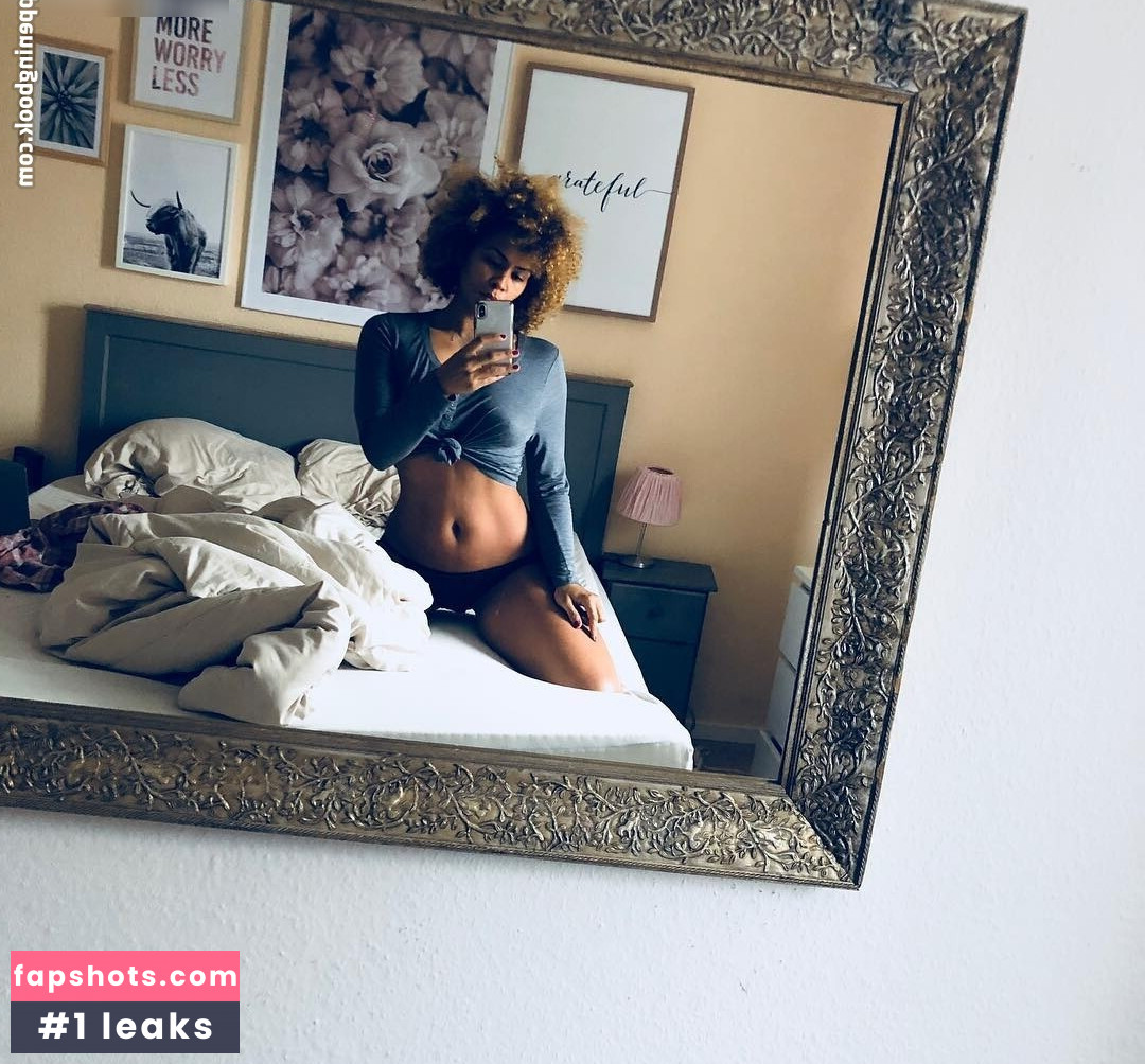 Diana Schneider gallery photo #13