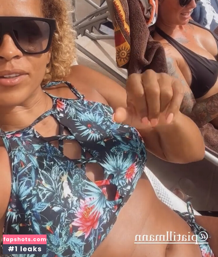 Diana Schneider gallery photo #17