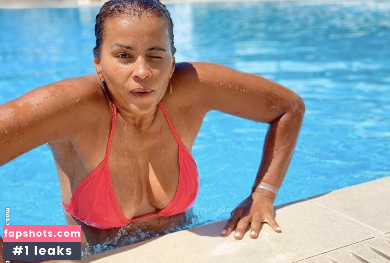 Diana Schneider gallery photo #10